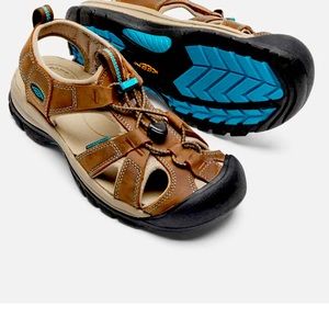 Keen women’s Venice H2, Dark Earth Caribbean Blue Hiking/water sandals size 9